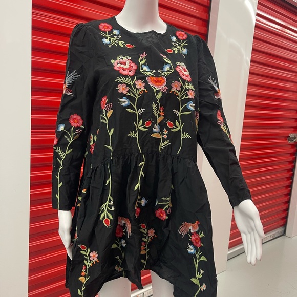 Zara Black Dress with Red Floral Detail - Picture 4 of 7